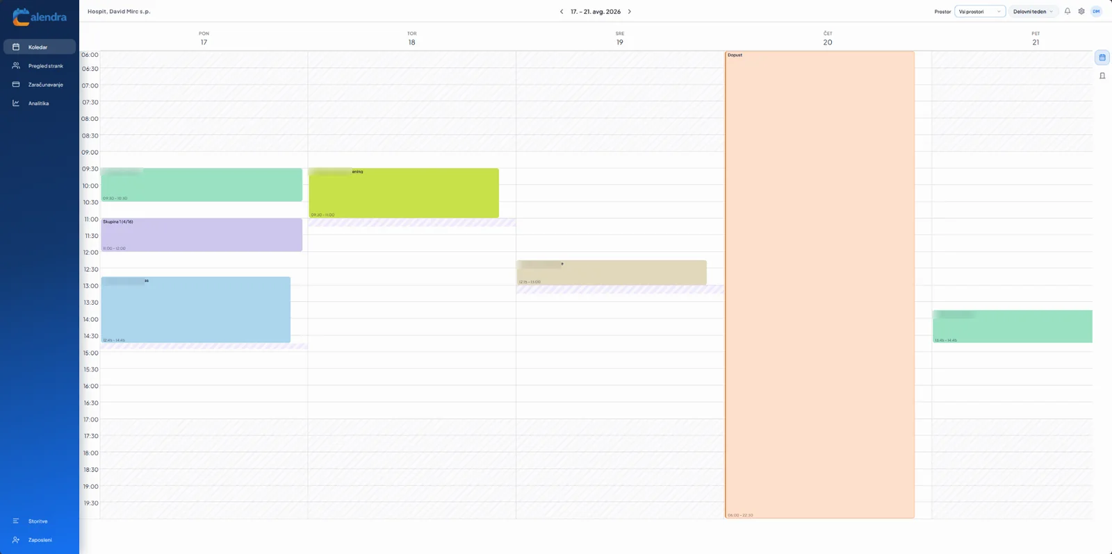 Tedenski koledar terminov v aplikaciji Calendra z individualnimi in skupinskimi storitvami